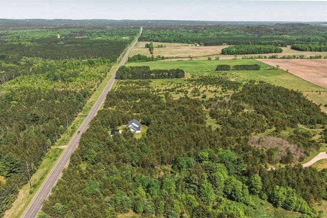 10081 9 Mile Creek Road, Fall Creek, WI 54742