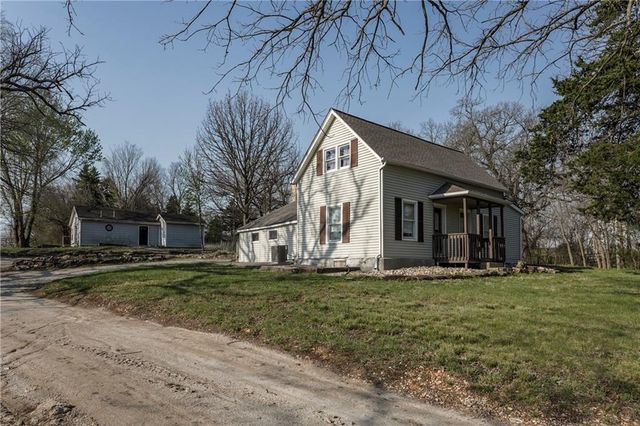 405 E 267th Street, Cleveland, MO 64734
