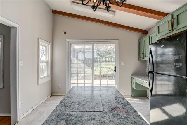 405 E 267th Street, Cleveland, MO 64734