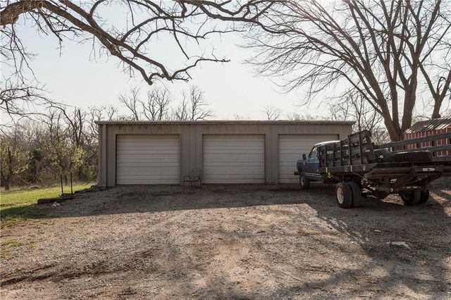 405 E 267th Street, Cleveland, MO 64734