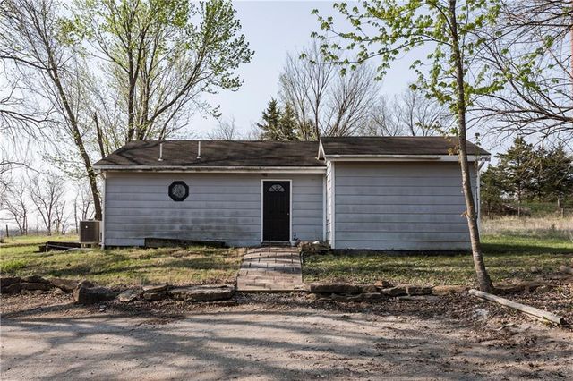 405 E 267th Street, Cleveland, MO 64734