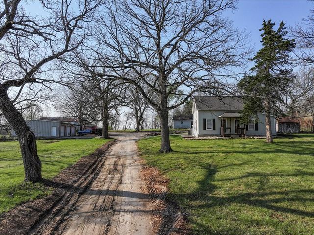 405 E 267th Street, Cleveland, MO 64734