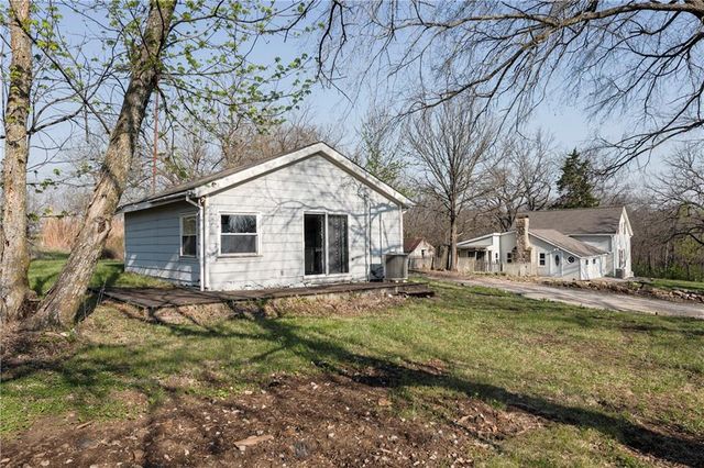 405 E 267th Street, Cleveland, MO 64734