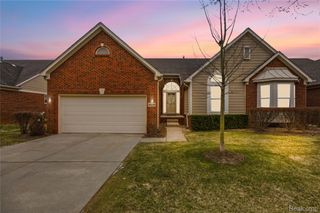 30249 Viewcrest Drive, Novi, MI 48377