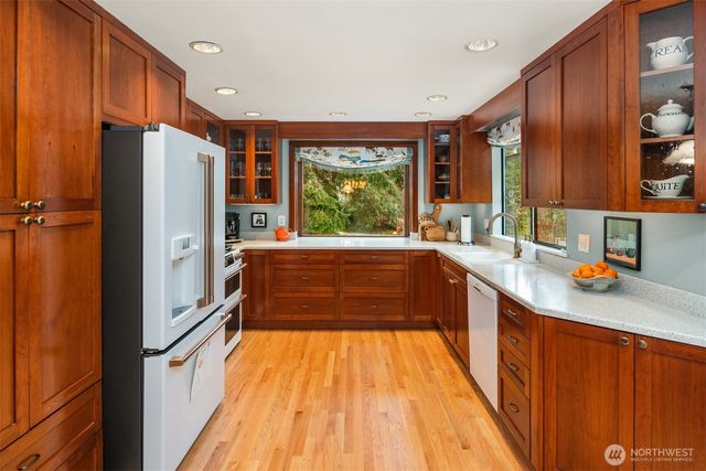 14616 216th Avenue NE, Woodinville, WA 98077