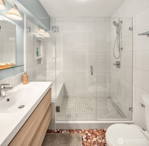 14616 216th Avenue NE, Woodinville, WA 98077
