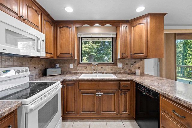 2016 BALTIC TERRACE, Green Bay, WI 54311