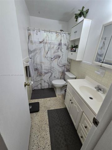 479 E 15th Street 1, Hialeah, FL 33010