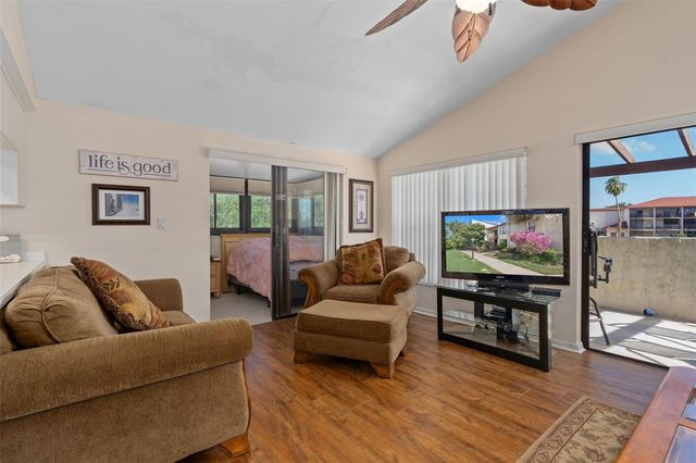 2571 CYPRUS DRIVE 1-201, Palm Harbor, FL 34684