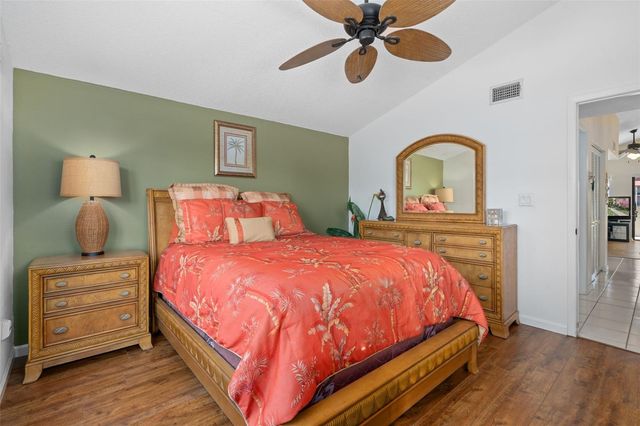 2571 CYPRUS DRIVE 1-201, Palm Harbor, FL 34684