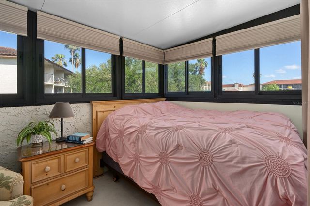2571 CYPRUS DRIVE 1-201, Palm Harbor, FL 34684