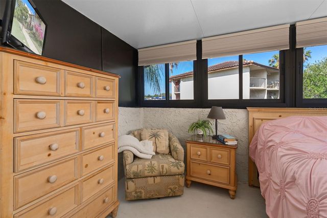 2571 CYPRUS DRIVE 1-201, Palm Harbor, FL 34684