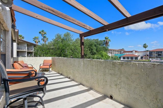 2571 CYPRUS DRIVE 1-201, Palm Harbor, FL 34684