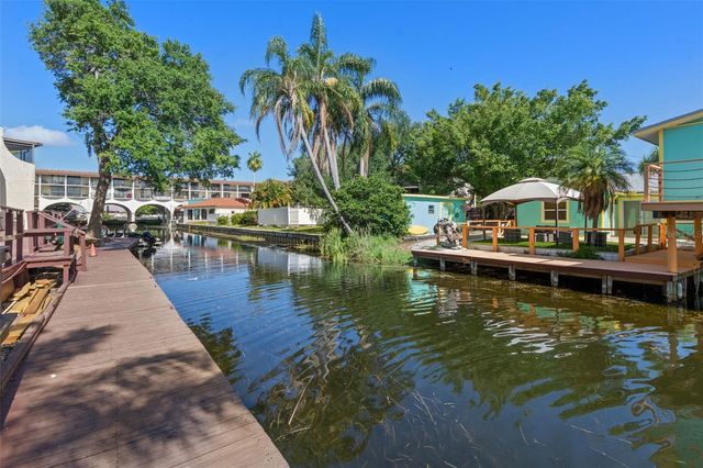 2571 CYPRUS DRIVE 1-201, Palm Harbor, FL 34684