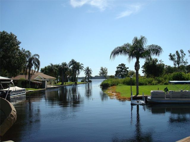 2571 CYPRUS DRIVE 1-201, Palm Harbor, FL 34684