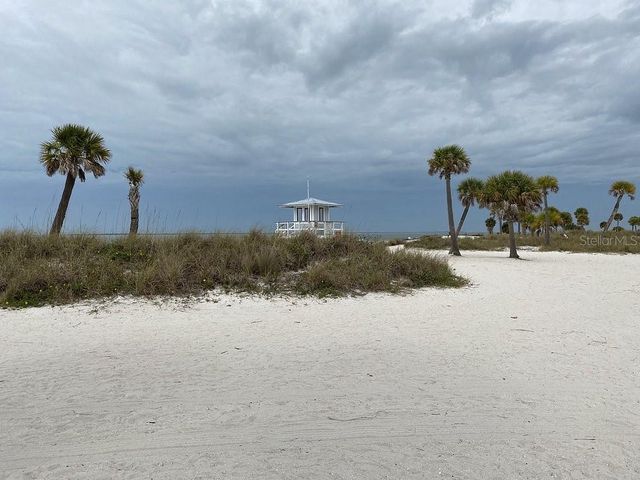 2571 CYPRUS DRIVE 1-201, Palm Harbor, FL 34684