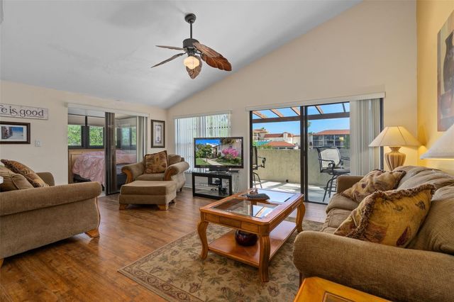 2571 CYPRUS DRIVE 1-201, Palm Harbor, FL 34684