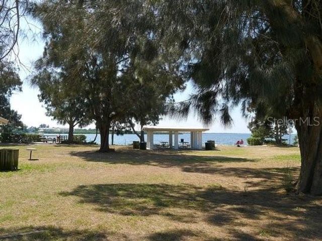 2571 CYPRUS DRIVE 1-201, Palm Harbor, FL 34684
