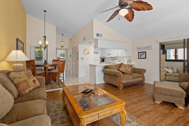 2571 CYPRUS DRIVE 1-201, Palm Harbor, FL 34684