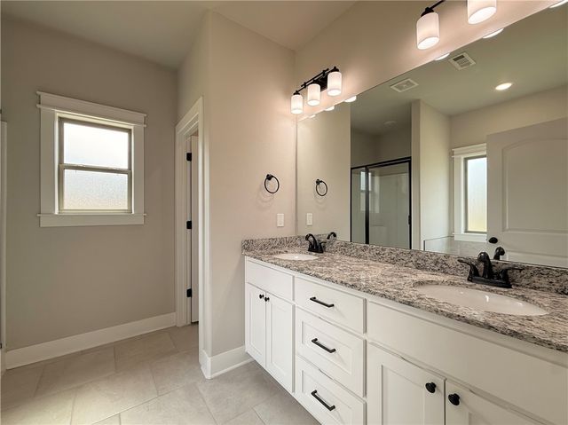32 Dirleton Drive, Bella Vista, AR 72715