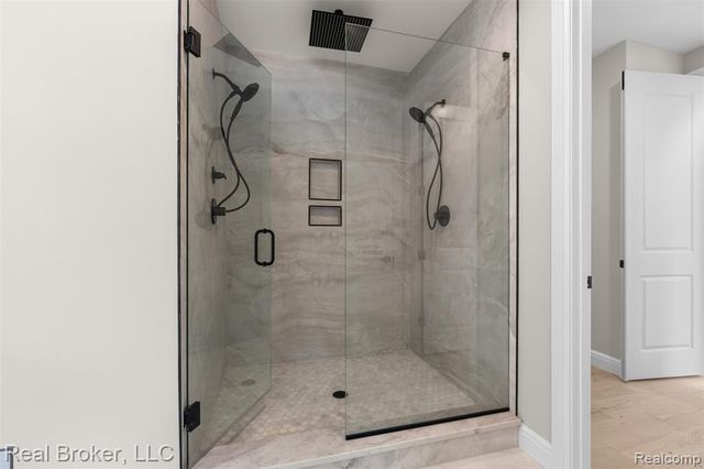 12114 22 Mile Rd, Shelby Twp, MI 48315