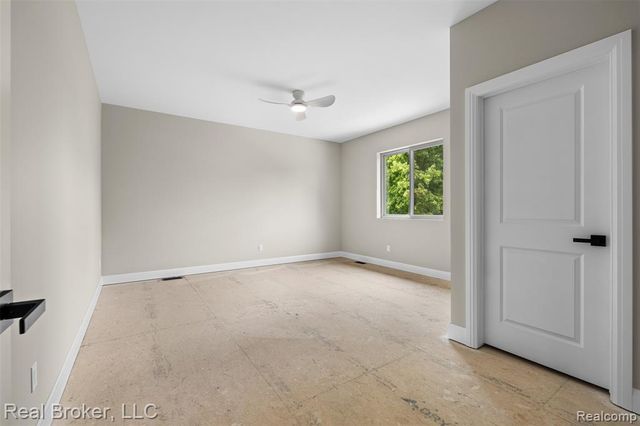 12114 22 Mile Rd, Shelby Twp, MI 48315