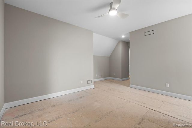 12114 22 Mile Rd, Shelby Twp, MI 48315