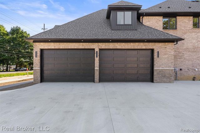 12114 22 Mile Rd, Shelby Twp, MI 48315