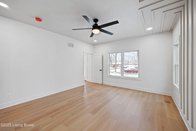 400 Wood Rd, Louisville, KY 40222