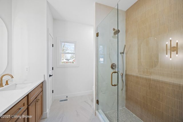 400 Wood Rd, Louisville, KY 40222