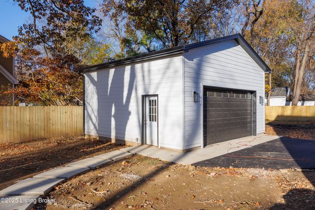 400 Wood Rd, Louisville, KY 40222