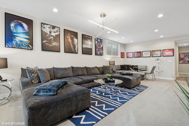 1449 E 65th Place 1, Chicago, IL 60637