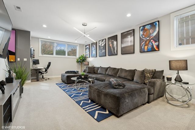 1449 E 65th Place 1, Chicago, IL 60637