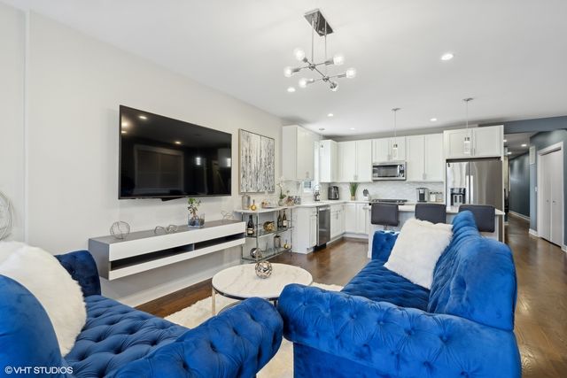 1449 E 65th Place 1, Chicago, IL 60637