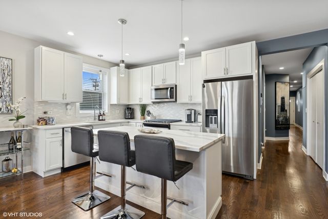 1449 E 65th Place 1, Chicago, IL 60637