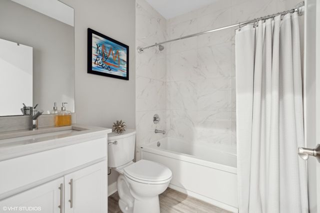 1449 E 65th Place 1, Chicago, IL 60637