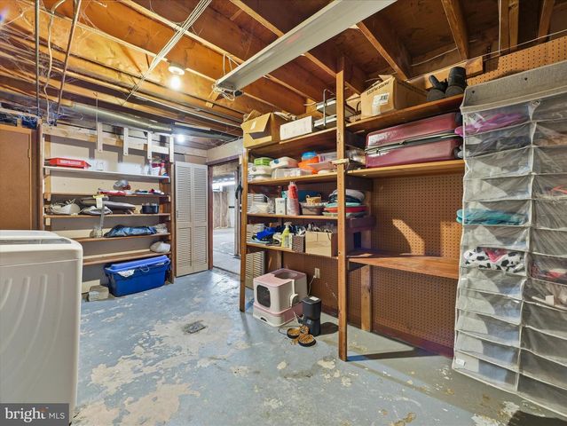 826 CRESCENT DR, Shippensburg, PA 17257