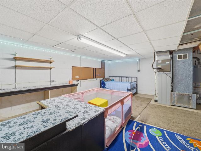 826 CRESCENT DR, Shippensburg, PA 17257