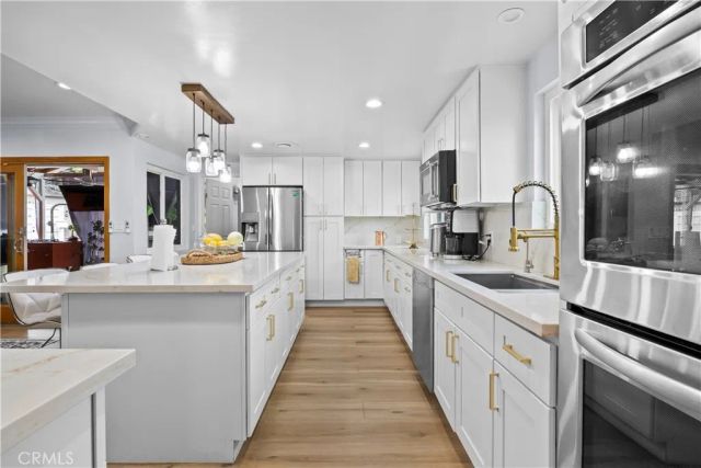 309 Santa Anita Court, Sierra Madre, CA 91024