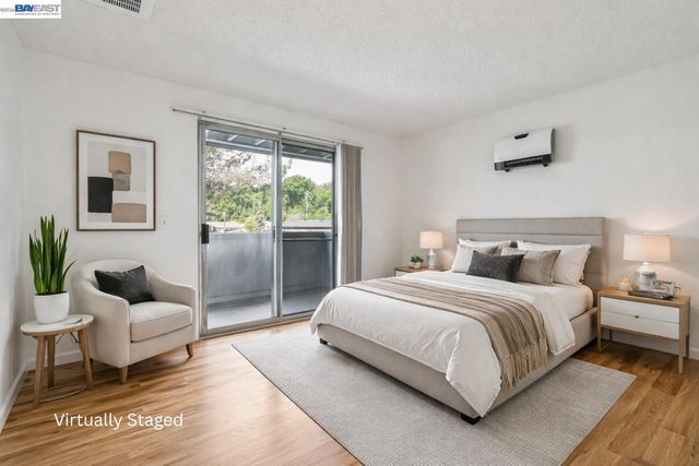 620 River Oak Way 84, Hayward, CA 94544