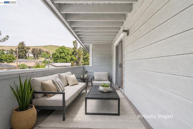 620 River Oak Way 84, Hayward, CA 94544