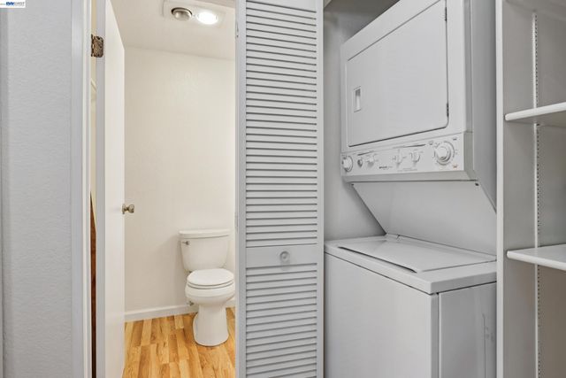 620 River Oak Way 84, Hayward, CA 94544