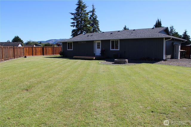 402 California Avenue N, Rainier, WA 98576