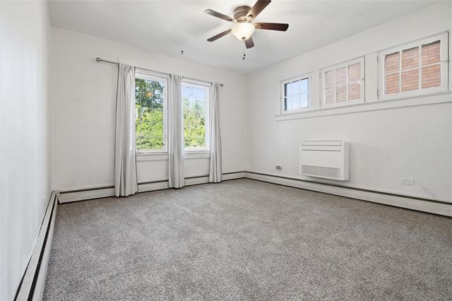 1124 Woodbourne Ave, Brookline, PA 15226