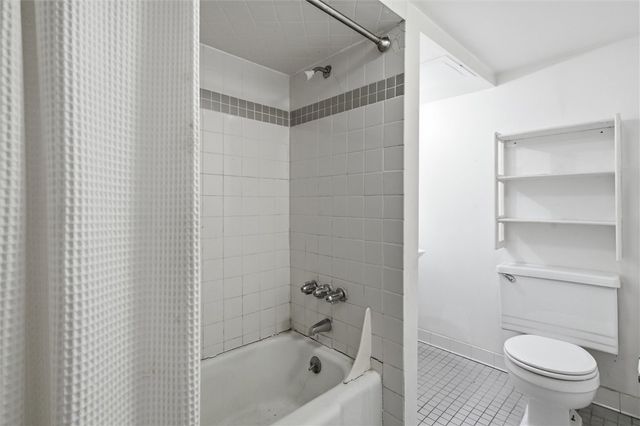 1124 Woodbourne Ave, Brookline, PA 15226