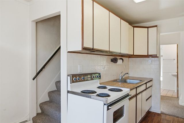 1124 Woodbourne Ave, Brookline, PA 15226