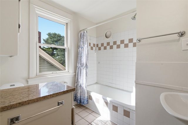 1124 Woodbourne Ave, Brookline, PA 15226