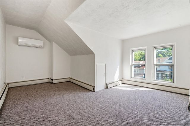 1124 Woodbourne Ave, Brookline, PA 15226