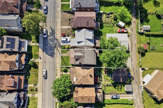 1124 Woodbourne Ave, Brookline, PA 15226