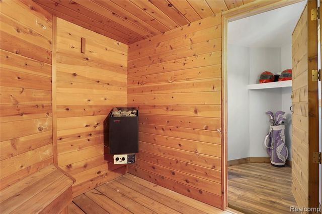 7441 Tipsico Lake Road, Holly, MI 48442